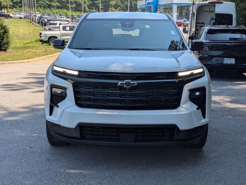 New 2027 Chevrolet Traverse LT w/ Midnight/Sport Edition FWD image 3