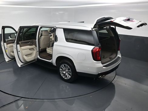 Used 2022 GMC Yukon XL Denali AWD/4WD image 21