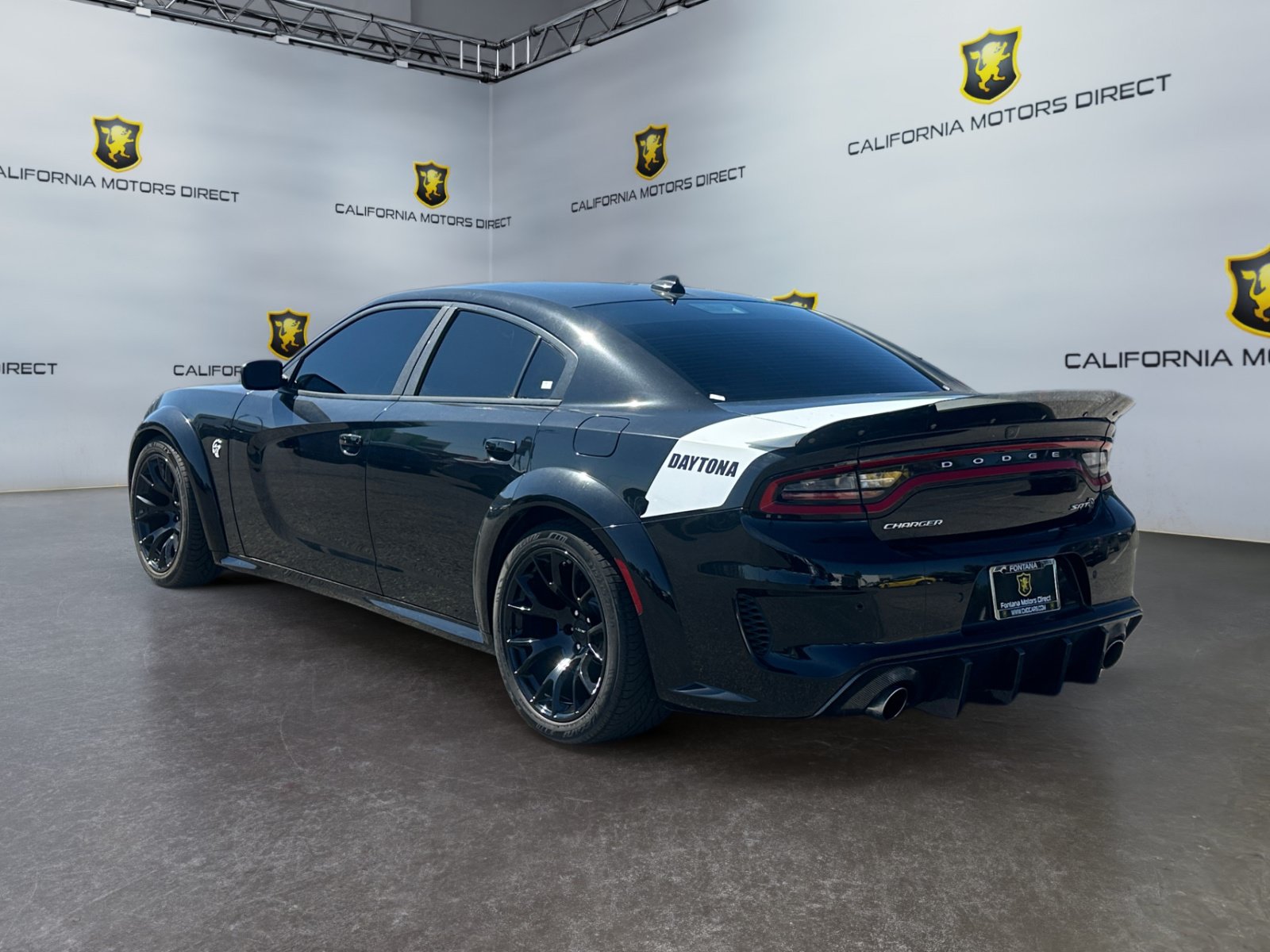 Used 2020 Dodge Charger SRT Hellcat w/ Navigation & Travel Group RWD image 3