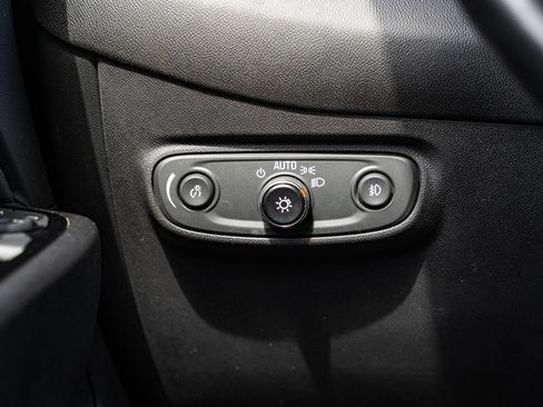 Used 2023 Chevrolet Equinox Premier AWD/4WD image 26