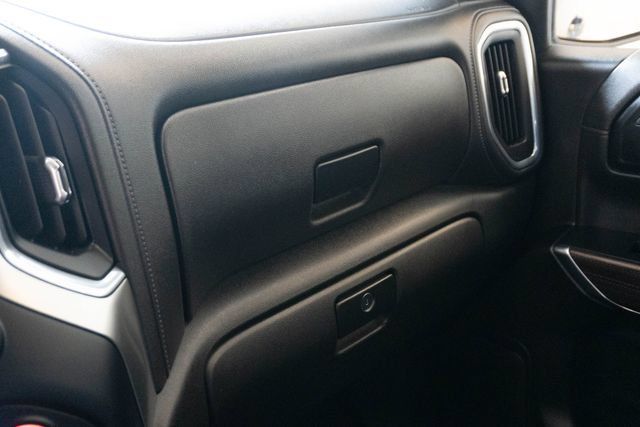 Used 2022 Chevrolet Silverado 1500 LT AWD/4WD image 31