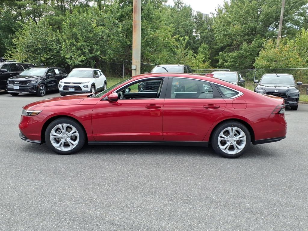 Used 2025 Honda Accord LX image 6