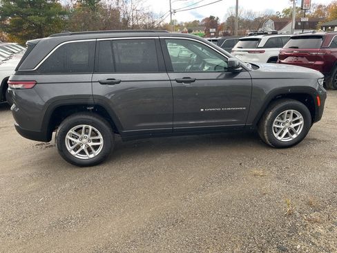 New 2025 Jeep Grand Cherokee 4WD image 8