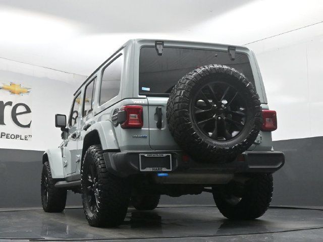 Used 2024 Jeep Wrangler Unlimited Sahara w/ Technology Group AWD/4WD image 59