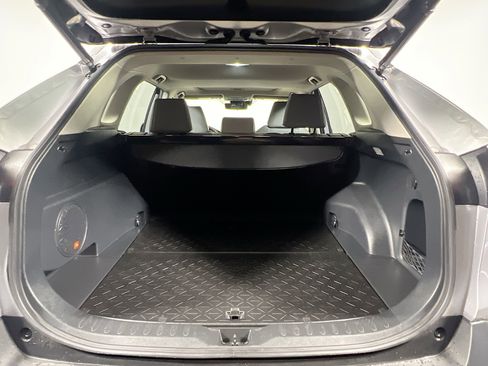 Used 2021 Toyota RAV4 Limited image 34