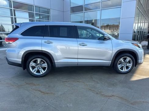 Used 2019 Toyota Highlander Limited image 8