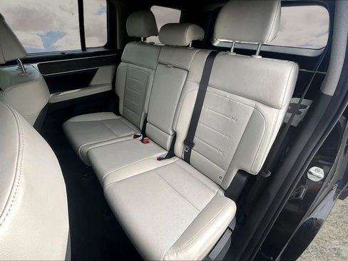 Used 2024 Hyundai Santa Fe Limited image 22