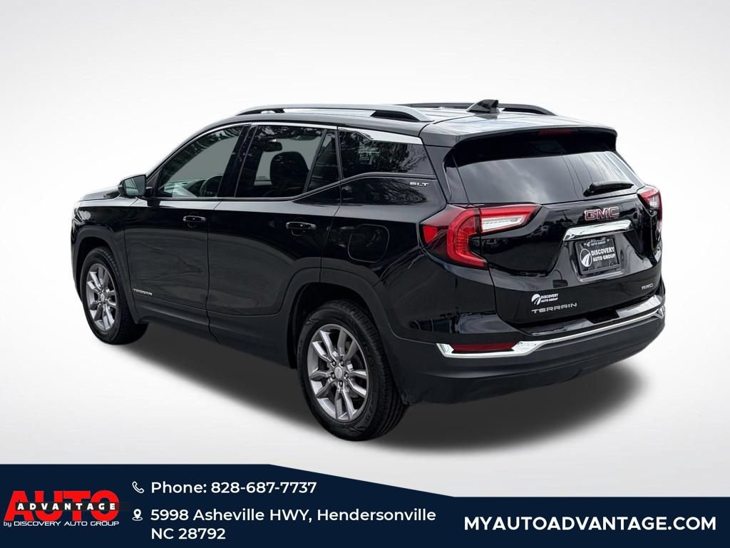 Used 2024 GMC Terrain SLT AWD/4WD image 4