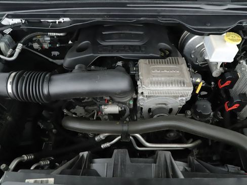 Used 2021 RAM 1500 Laramie w/ Sport Appearance Package AWD/4WD image 19
