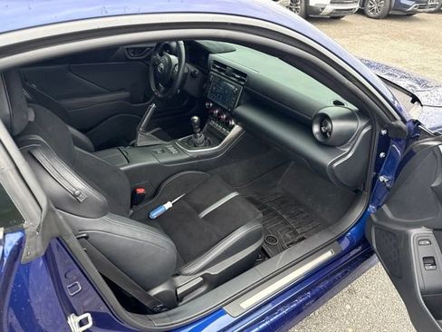 Used 2024 Toyota GR86 Premium RWD image 11