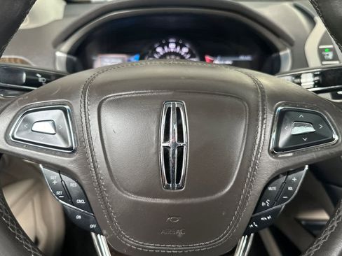 Used 2018 Lincoln MKZ Reserve image 25