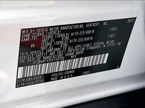 Used 2023 Toyota RAV4 XLE Premium image 16