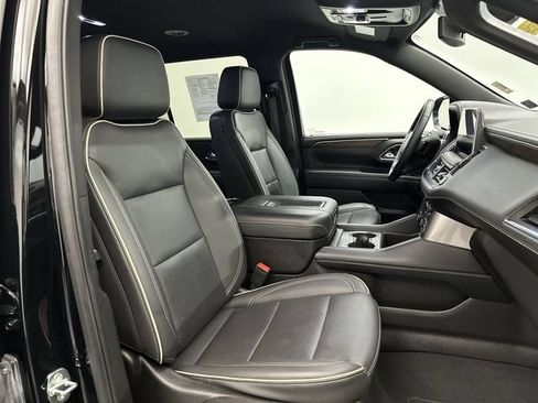 Used 2024 Chevrolet Tahoe Premier AWD/4WD image 28