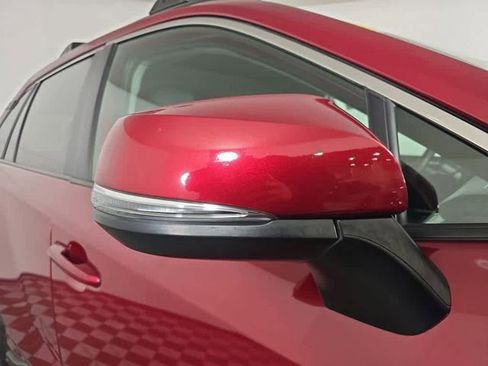 Used 2022 Toyota RAV4 XLE w/ Convenience Package image 5