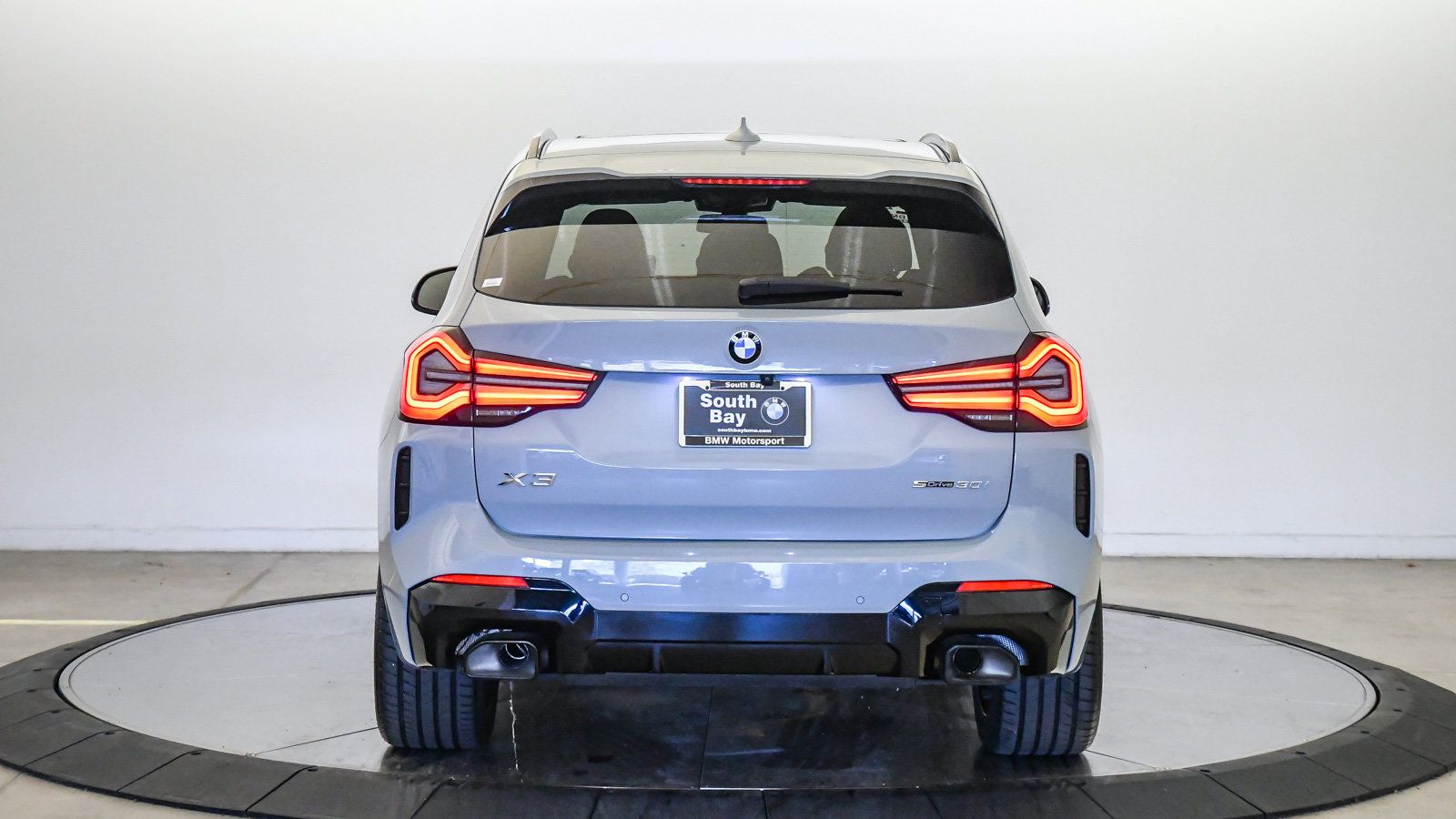 Certified 2024 BMW X3 sDrive30i w/ Premium Package RWD image 3