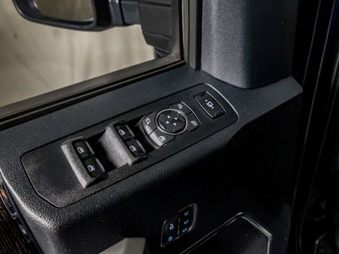 Used 2020 Ford F350 Lariat w/ Lariat Ultimate Package AWD/4WD image 34