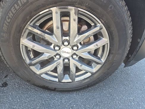 Used 2018 GMC Acadia SLT AWD/4WD image 38