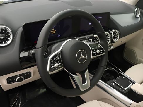 Certified 2023 Mercedes-Benz GLA 250 image 14