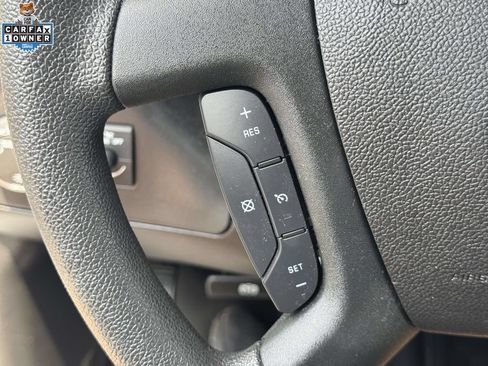 Used 2025 Chevrolet Express 2500 w/ Driver Convenience Package RWD image 19