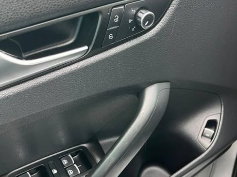 Used 2013 Volkswagen Passat 2.5 S FWD image 9