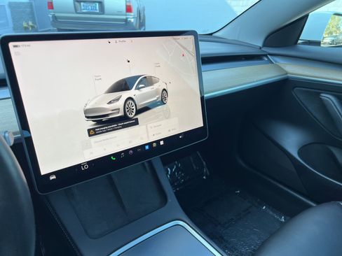 Used 2023 Tesla Model 3 Standard Range RWD image 30