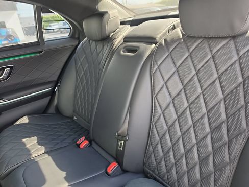 Used 2023 Mercedes-Benz S 580 4MATIC Sedan w/ AMG Line image 16