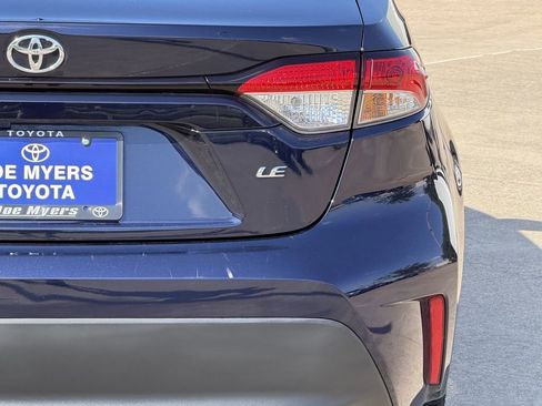Used 2025 Toyota Corolla LE FWD image 9