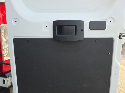 Used 2025 RAM ProMaster 2500 w/ Convenience Group FWD image 11