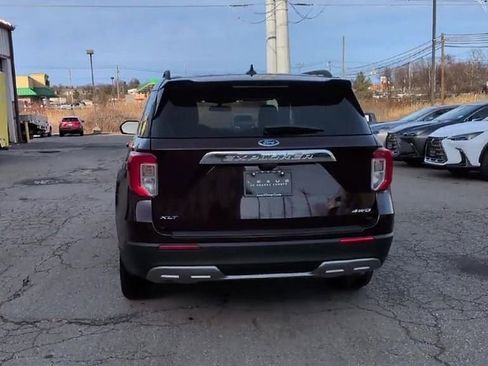 Used 2023 Ford Explorer XLT w/ Equipment Group 202A image 7