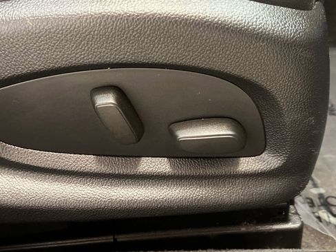 Used 2014 Buick LaCrosse Leather AWD/4WD image 41