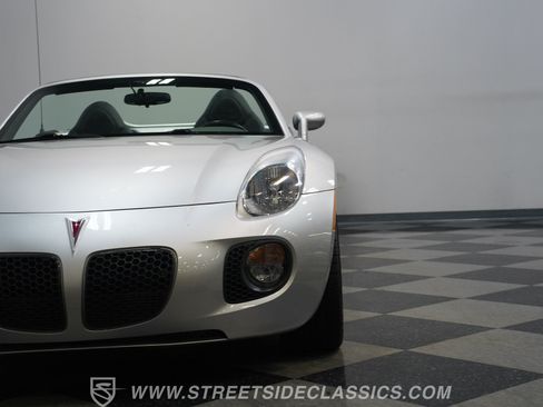 Used 2007 Pontiac Solstice GXP w/ Premium Package RWD image 20
