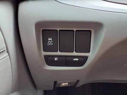 Used 2015 Acura TLX FWD image 24