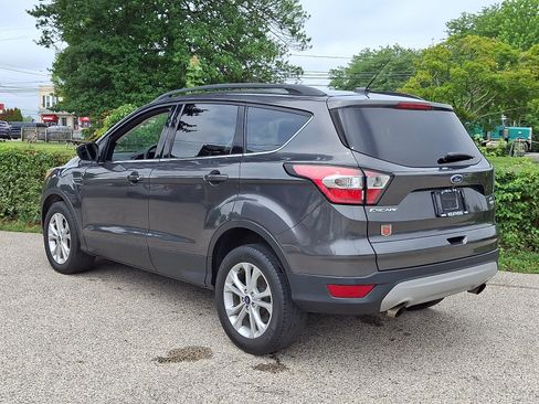 Used 2018 Ford Escape SE AWD/4WD image 4