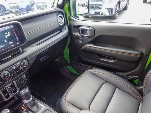 Used 2025 Jeep Wrangler Unlimited Sahara AWD/4WD image 19