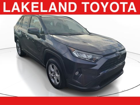 Used 2019 Toyota RAV4 XLE FWD image 1