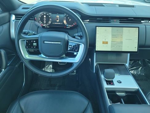 Used 2025 Land Rover Range Rover Long Wheelbase Autobiography AWD/4WD image 19