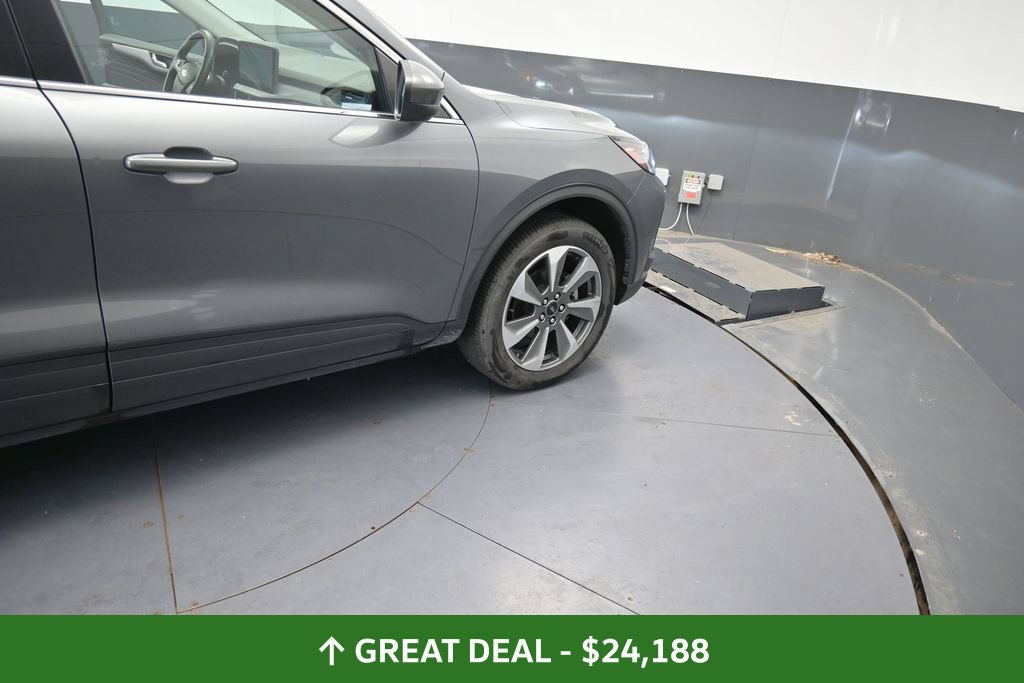 Used 2025 Ford Escape Platinum AWD/4WD image 26