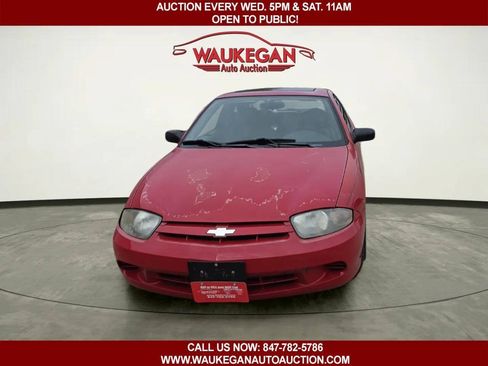 Used 2005 Chevrolet Cavalier Coupe w/ Sport Appearance Package FWD image 2