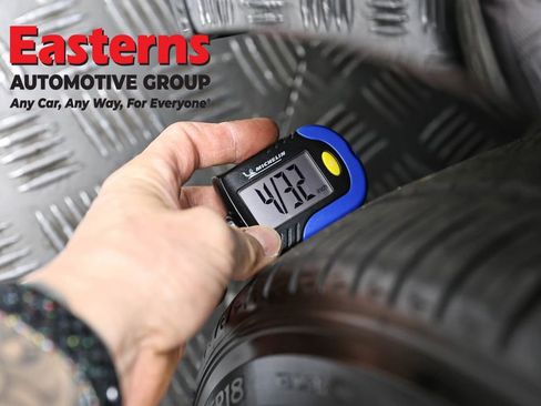 Used 2019 Tesla Model 3 Standard Range image 24