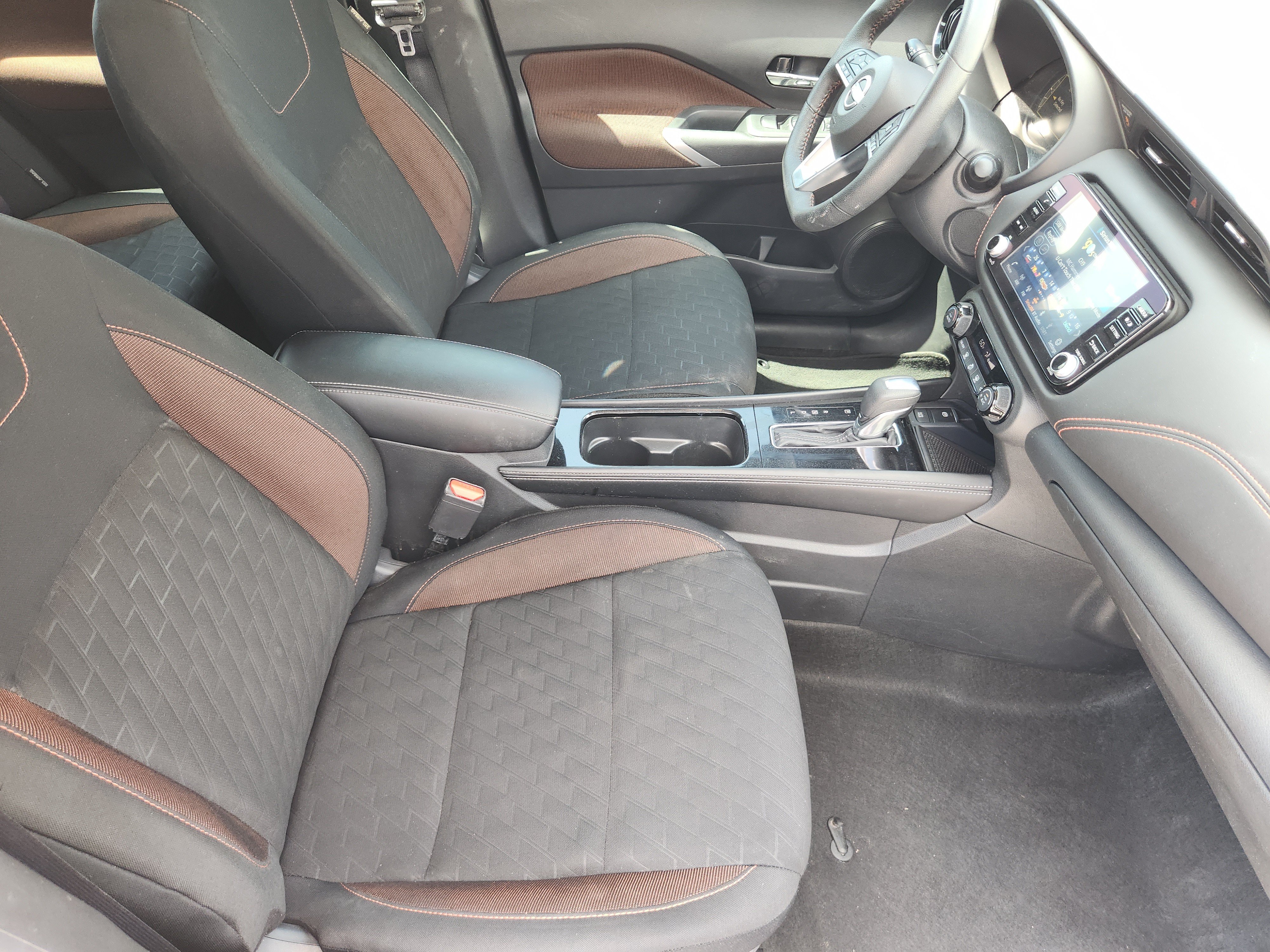 Used 2024 Nissan Kicks SR FWD image 16