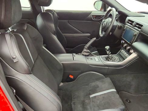 Used 2022 Toyota GR86 Premium RWD image 22