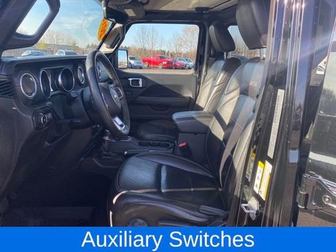 Used 2019 Jeep Wrangler Unlimited Sahara image 19