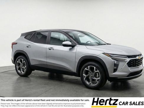 Used 2025 Chevrolet Trax LT w/ LT Convenience Package image 1