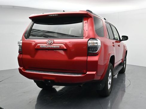 Used 2022 Toyota 4Runner SR5 Premium AWD/4WD image 6