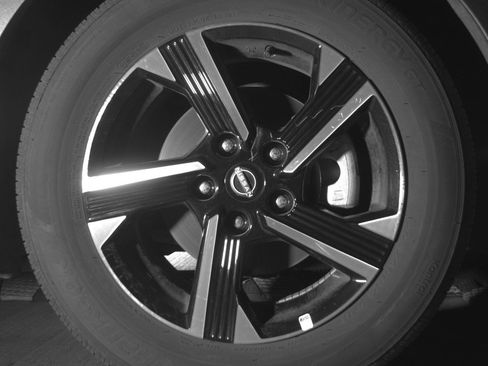 Used 2025 Nissan Sentra SV FWD image 13