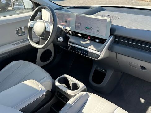 Used 2024 Hyundai Ioniq 5 Limited image 9