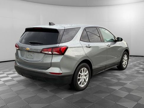 Certified 2023 Chevrolet Equinox LS w/ LS Convenience Package FWD image 5