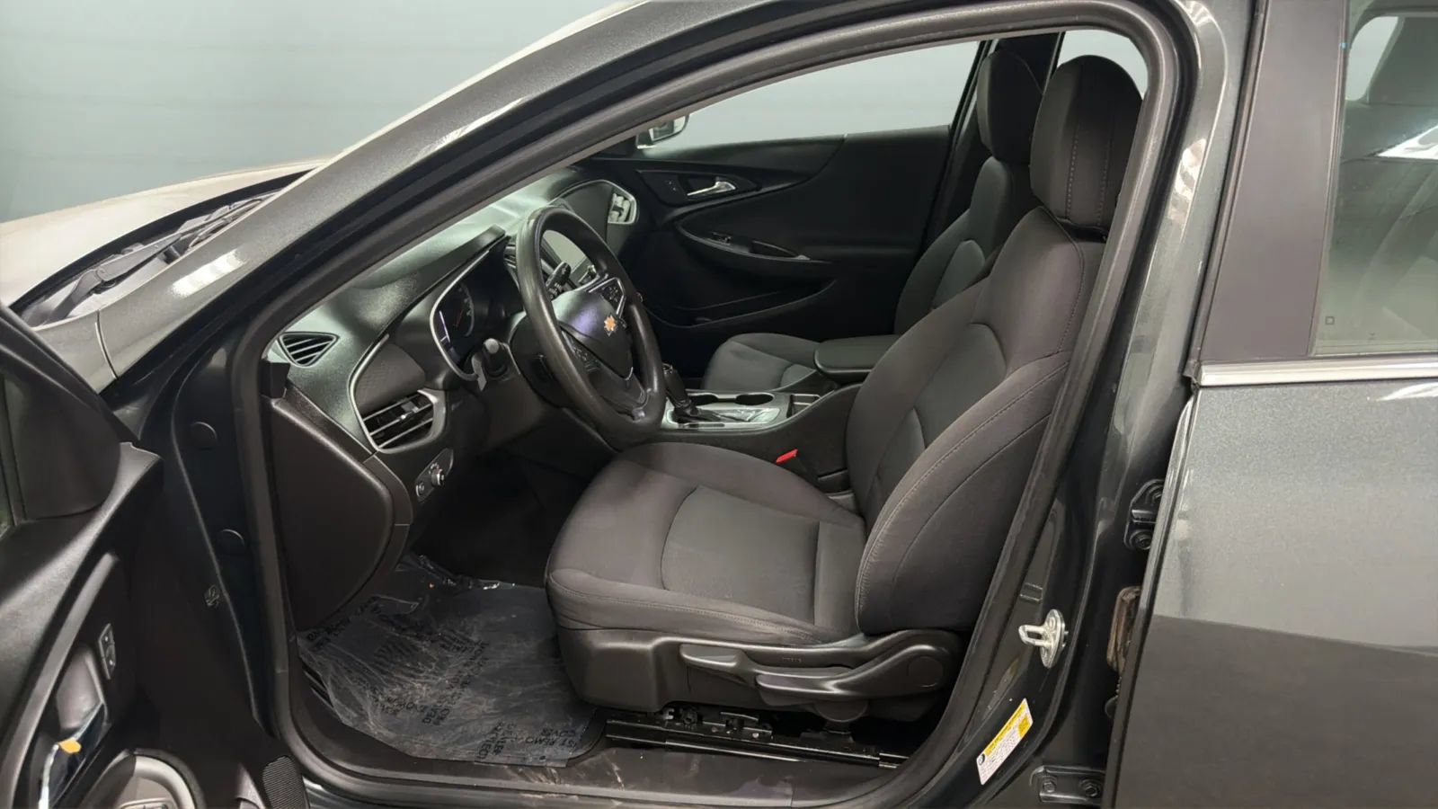 Used 2017 Chevrolet Malibu LS w/ LPO, Convenience Package 1 FWD image 21