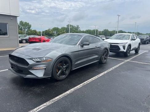 Used 2021 Ford Mustang Coupe RWD image 2
