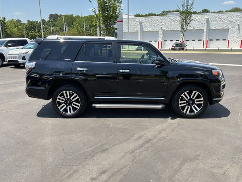Used 2022 Toyota 4Runner Limited AWD/4WD image 11
